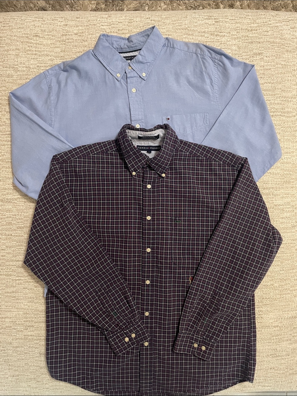 Tommy Hilfiger Men's Shirts Size
Large Lot of 2 Plaid Crest & Solid
Oxford - Picture 15 of 15